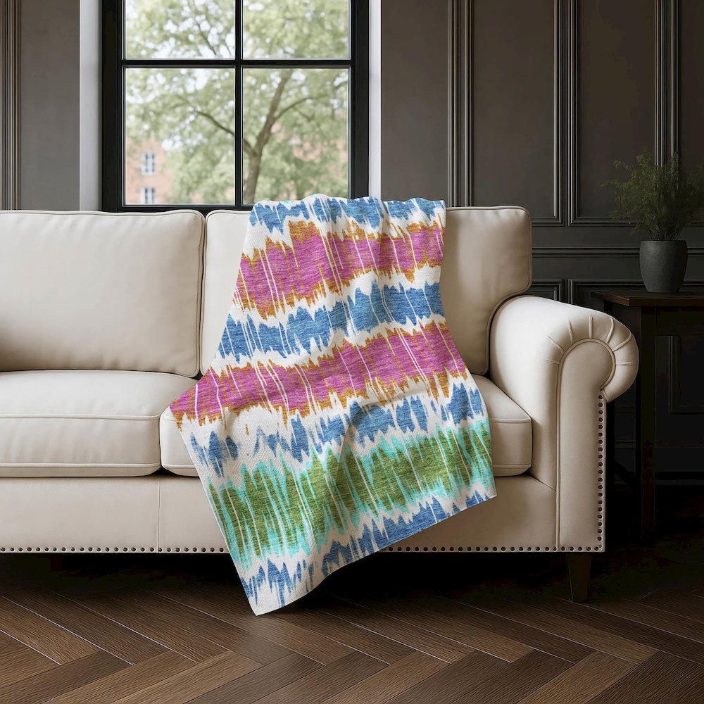 Premium Machine Washable ASB755 White 50" x 70" Sherpa Throw Blanket. Picture 4