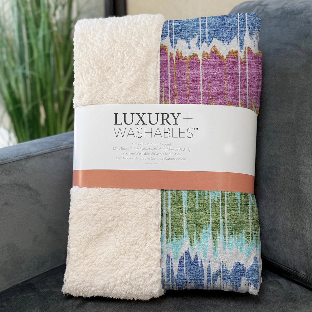 Premium Machine Washable ASB755 White 50" x 70" Sherpa Throw Blanket. Picture 3