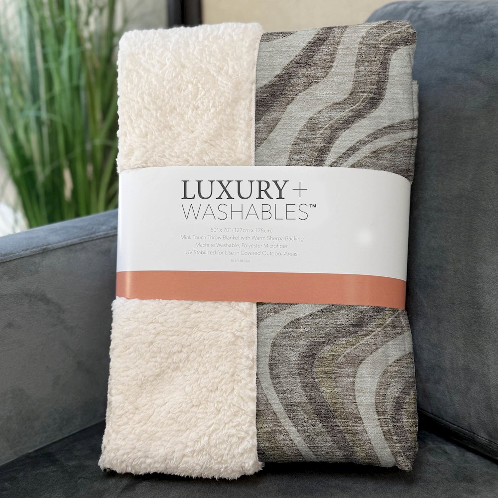 Premium Machine Washable ASB756 Brown 50" x 70" Sherpa Throw Blanket. Picture 3