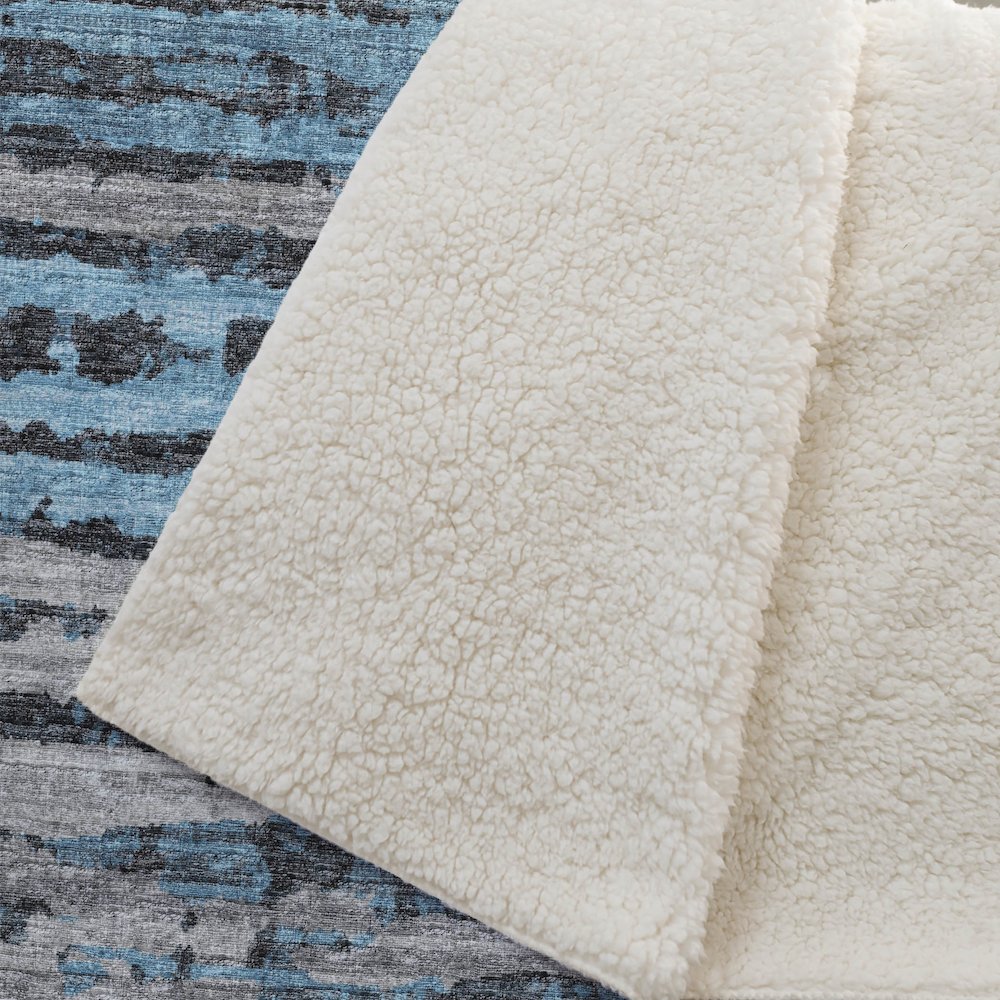 Premium Machine Washable ASB75 Peacock 50" x 70" Sherpa Throw Blanket. Picture 2