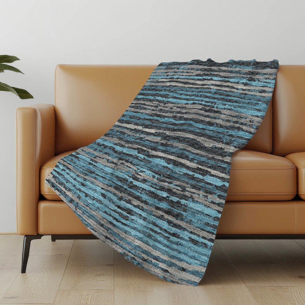 Premium Machine Washable ASB75 Peacock 50" x 70" Sherpa Throw Blanket. Picture 4