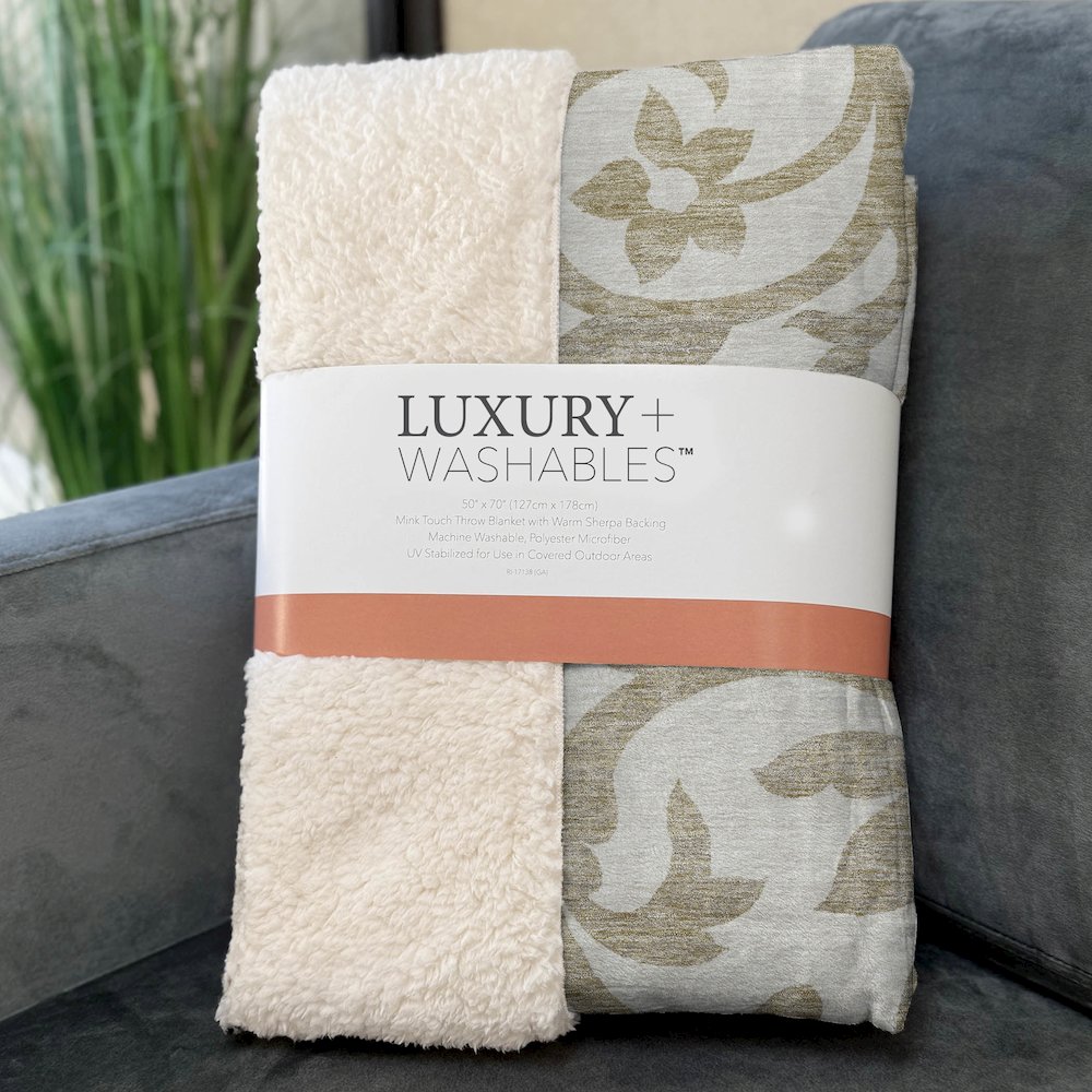 Premium Machine Washable ASB764 Ivory 50" x 70" Sherpa Throw Blanket. Picture 3