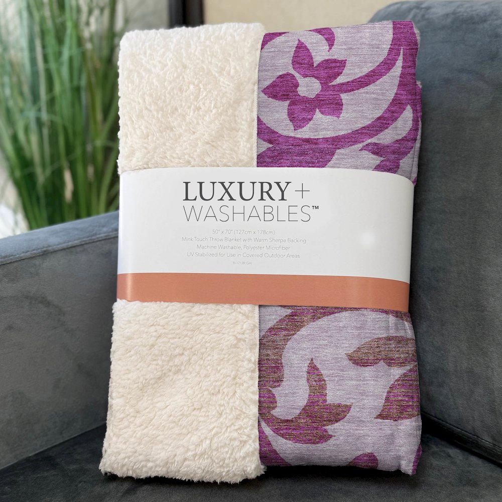 Premium Machine Washable ASB764 Lavender 50" x 70" Sherpa Throw Blanket. Picture 3