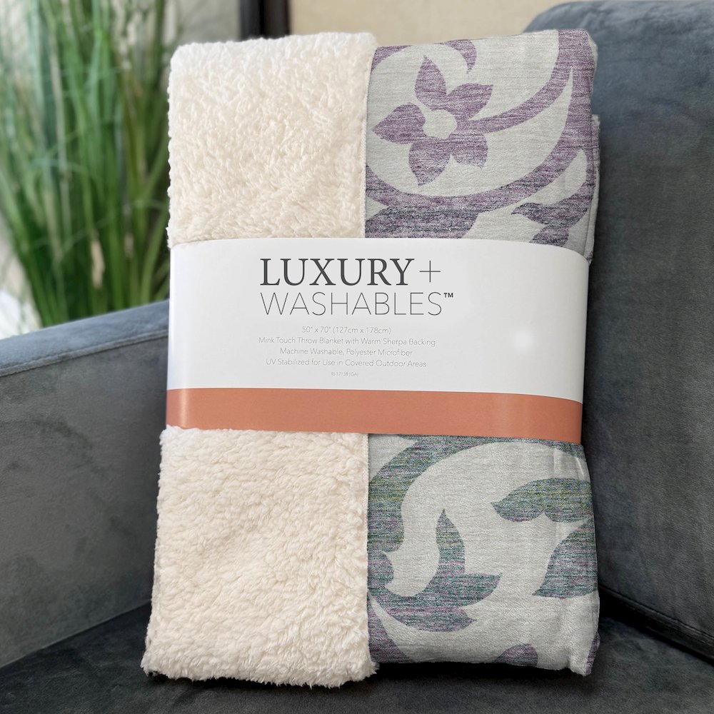 Premium Machine Washable ASB764 White 50" x 70" Sherpa Throw Blanket. Picture 3
