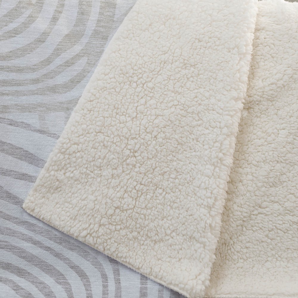 Premium Machine Washable ASB765 Ivory 50" x 70" Sherpa Throw Blanket. Picture 2