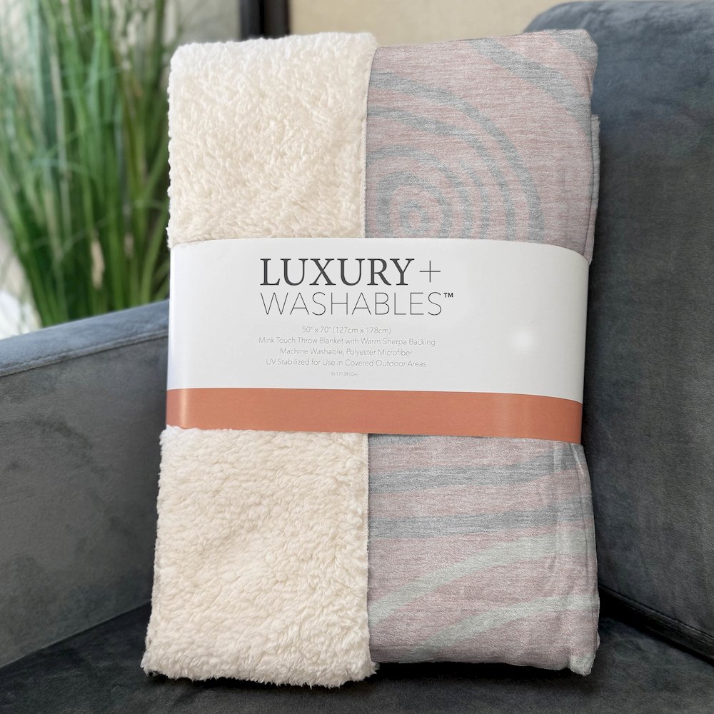 Premium Machine Washable ASB765 Pink 50" x 70" Sherpa Throw Blanket. Picture 3