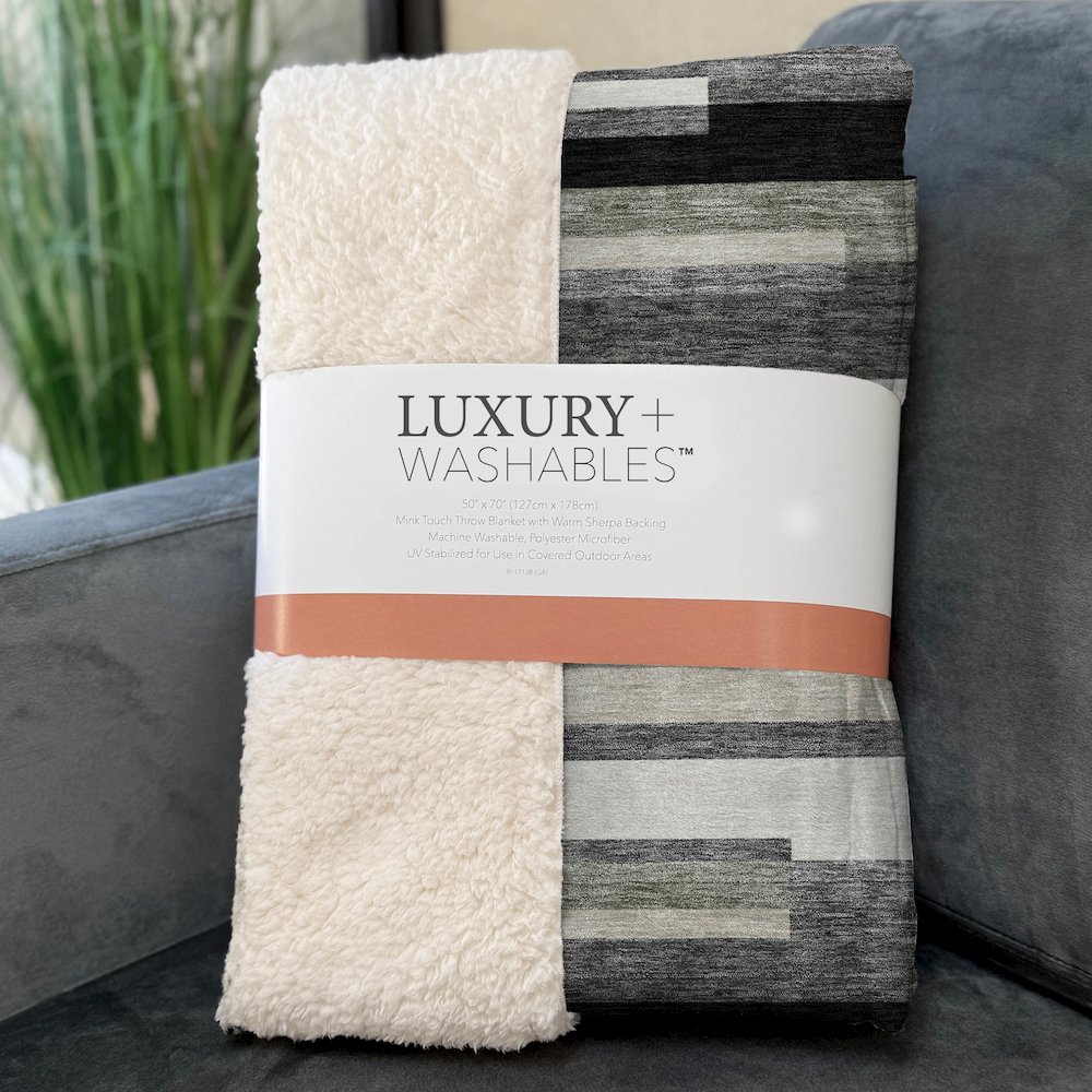 Premium Machine Washable ASB766 Black 50" x 70" Sherpa Throw Blanket. Picture 3