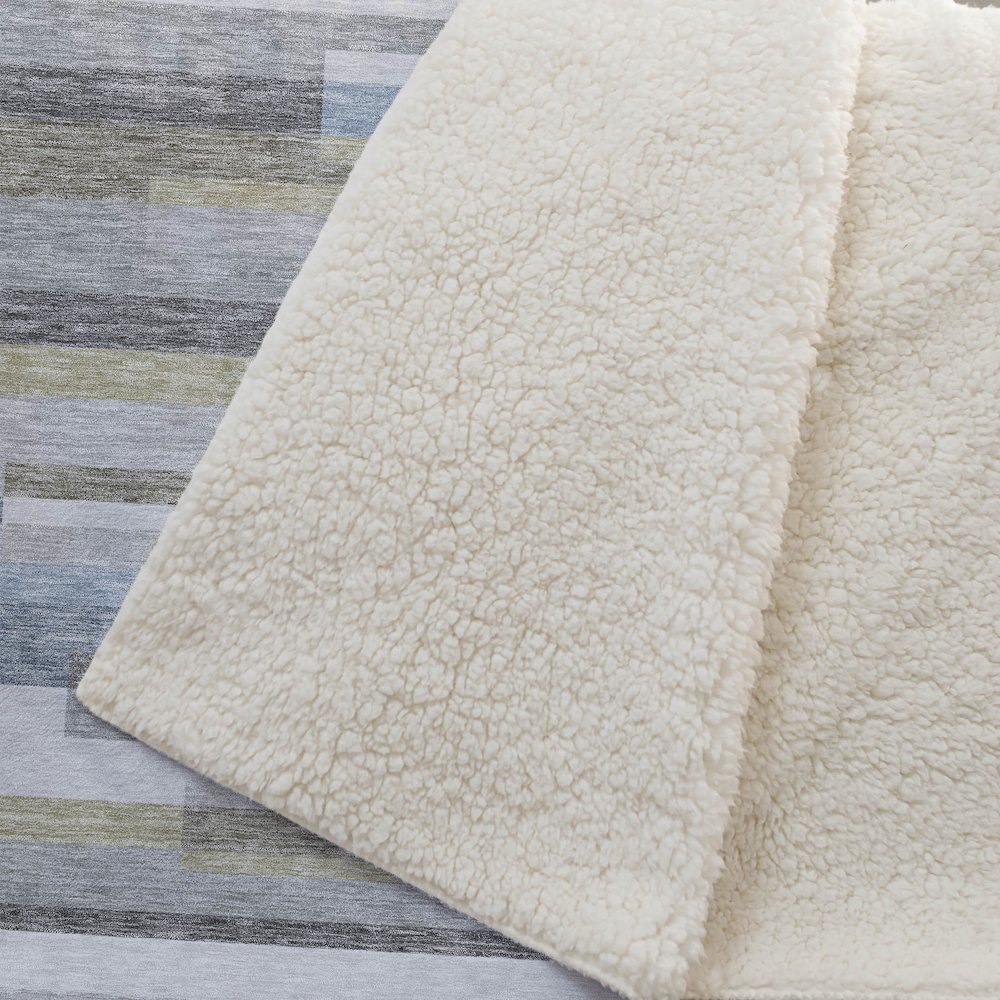 Premium Machine Washable ASB766 Gray 50" x 70" Sherpa Throw Blanket. Picture 2