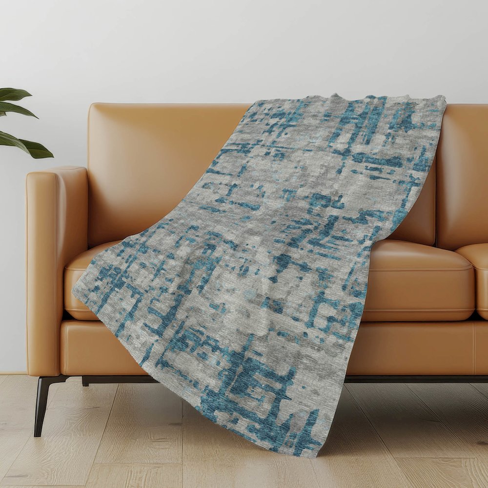 Premium Machine Washable ASB76 Peacock 50" x 70" Sherpa Throw Blanket. Picture 4