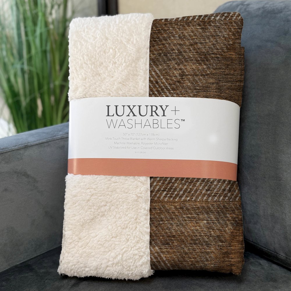 Premium Machine Washable ASB777 Terracotta 50" x 70" Sherpa Throw Blanket. Picture 3