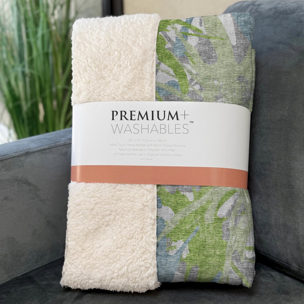 Premium Machine Washable ASB77 Green 50" x 70" Sherpa Throw Blanket. Picture 3