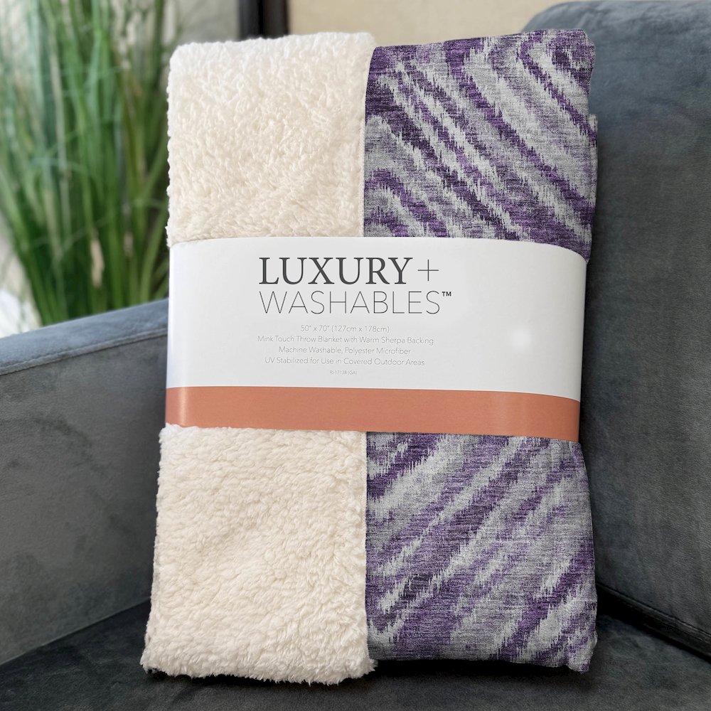 Premium Machine Washable ASB781 Purple 50" x 70" Sherpa Throw Blanket. Picture 3