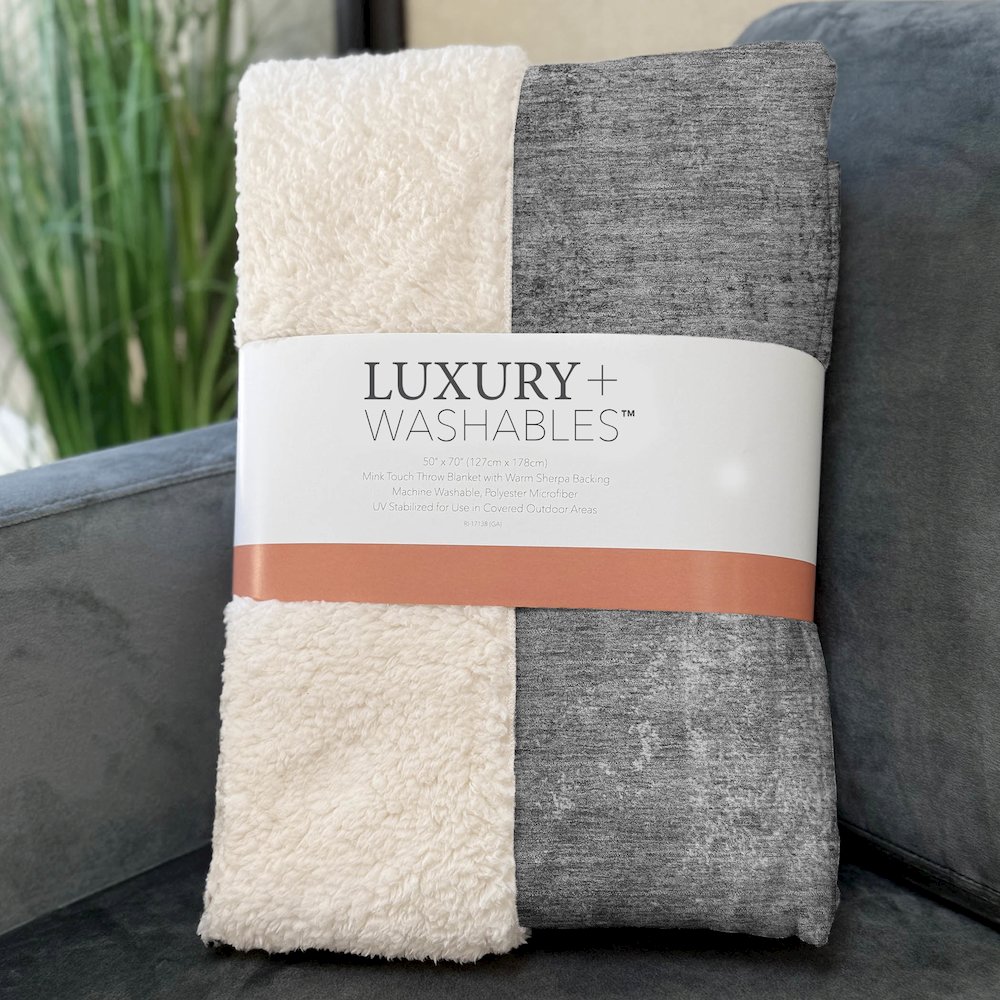 Premium Machine Washable ASB787 Gray 50" x 70" Sherpa Throw Blanket. Picture 3