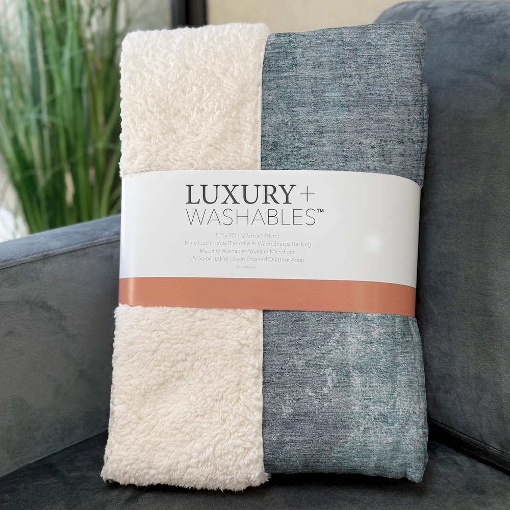 Premium Machine Washable ASB787 Teal 50" x 70" Sherpa Throw Blanket. Picture 3