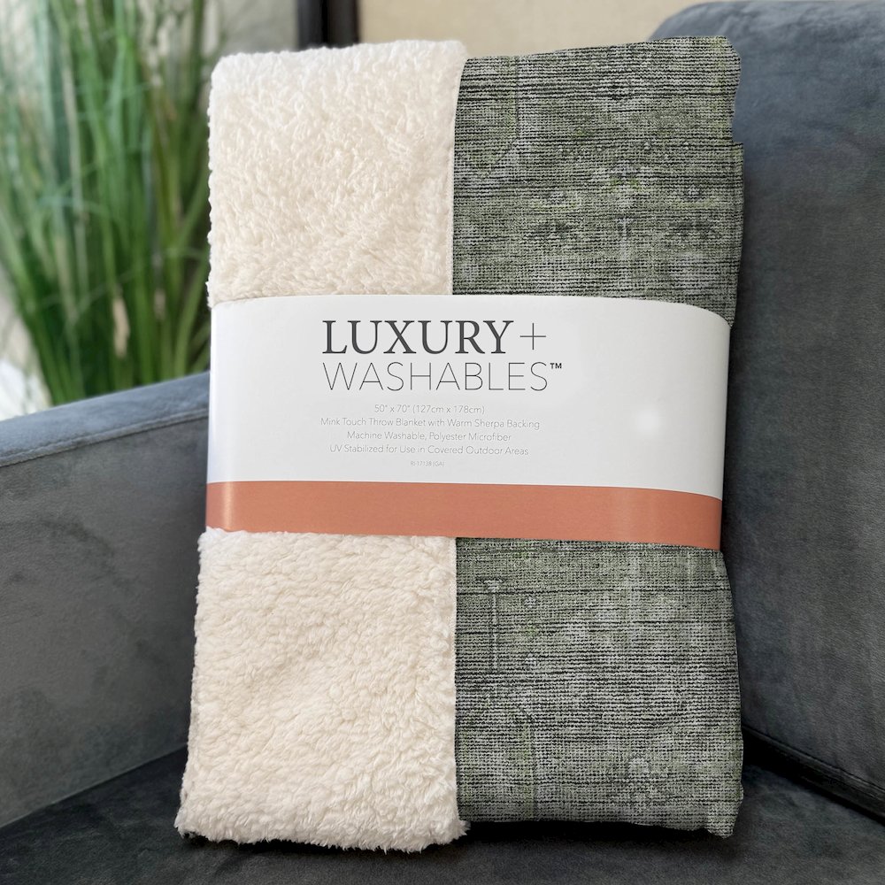Premium Machine Washable ASB790 Green 50" x 70" Sherpa Throw Blanket. Picture 3