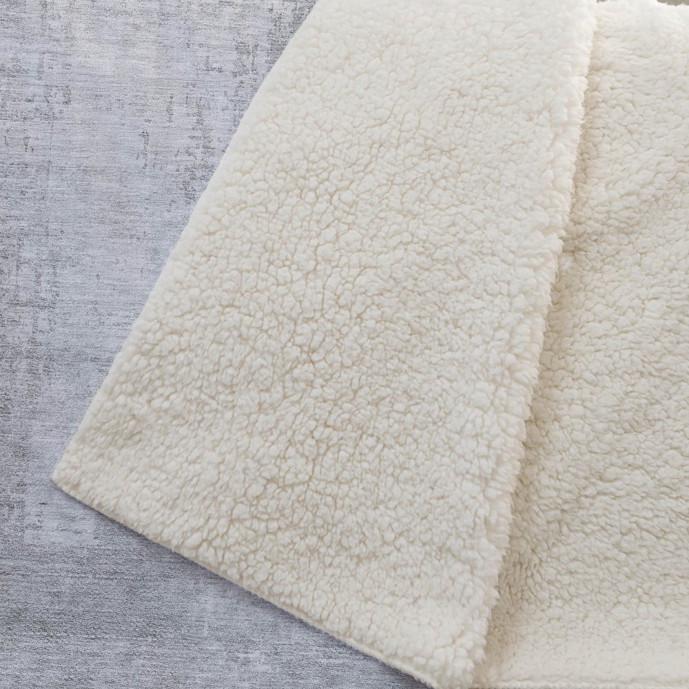 Premium Machine Washable ASB796 Silver 50" x 70" Sherpa Throw Blanket. Picture 2