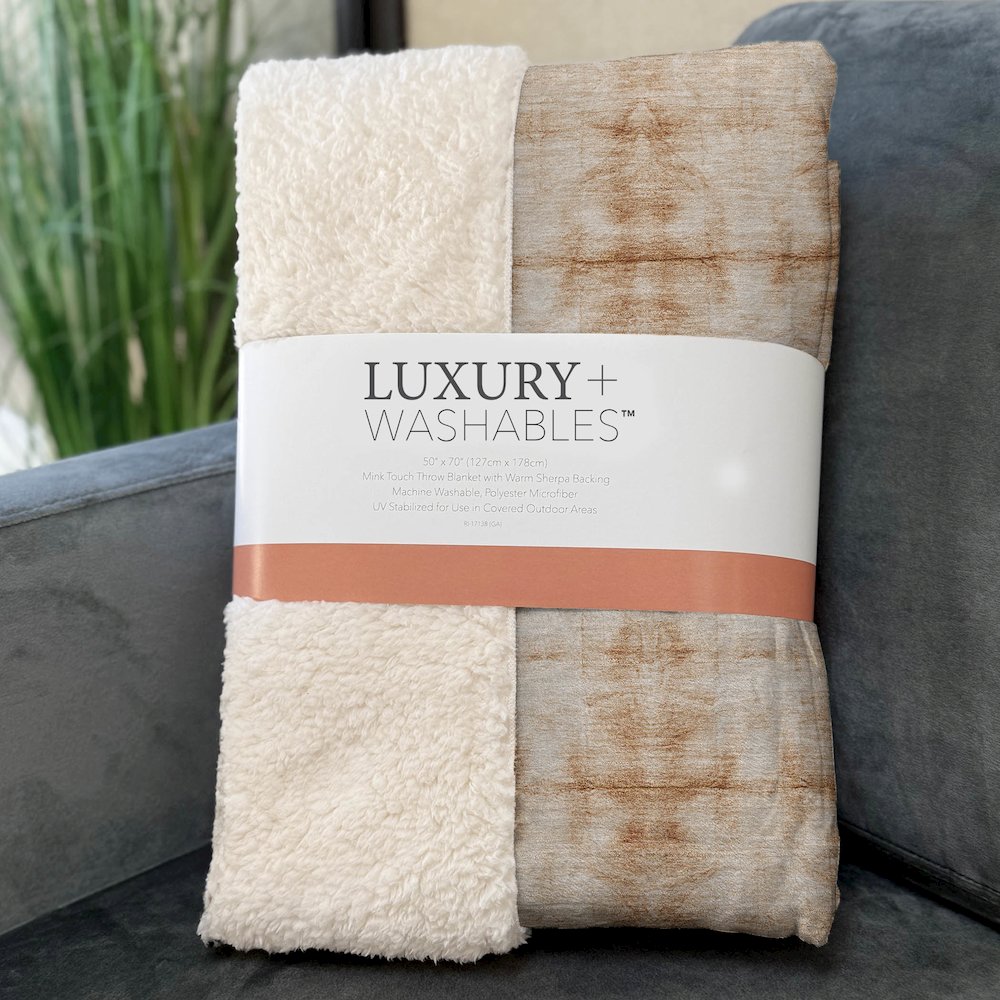 Premium Machine Washable ASB799 Salmon 50" x 70" Sherpa Throw Blanket. Picture 3