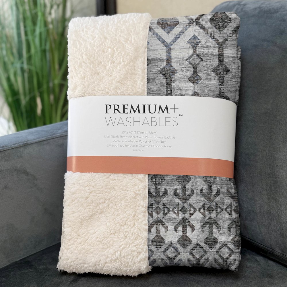 Premium Machine Washable ASB79 Ash 50" x 70" Sherpa Throw Blanket. Picture 3