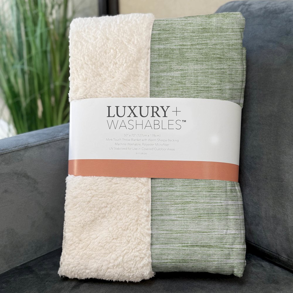 Premium Machine Washable ASB800 Aloe 50" x 70" Sherpa Throw Blanket. Picture 3