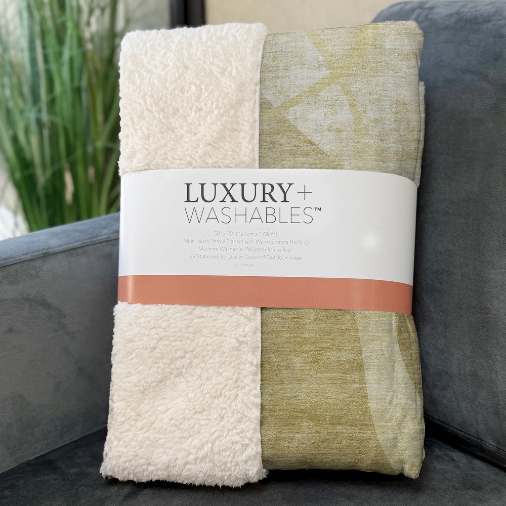 Premium Machine Washable ASB805 Wheat 50" x 70" Sherpa Throw Blanket. Picture 3