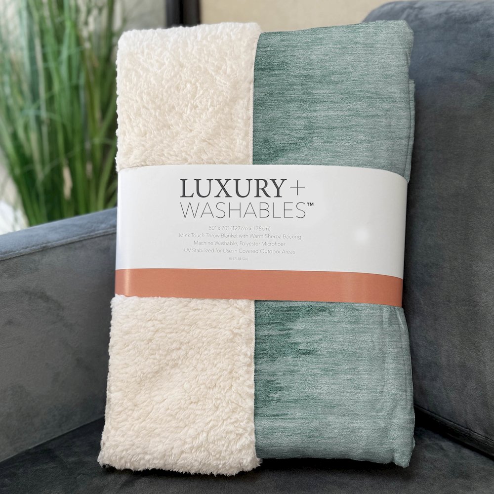 Premium Machine Washable ASB806 Aqua 50" x 70" Sherpa Throw Blanket. Picture 3
