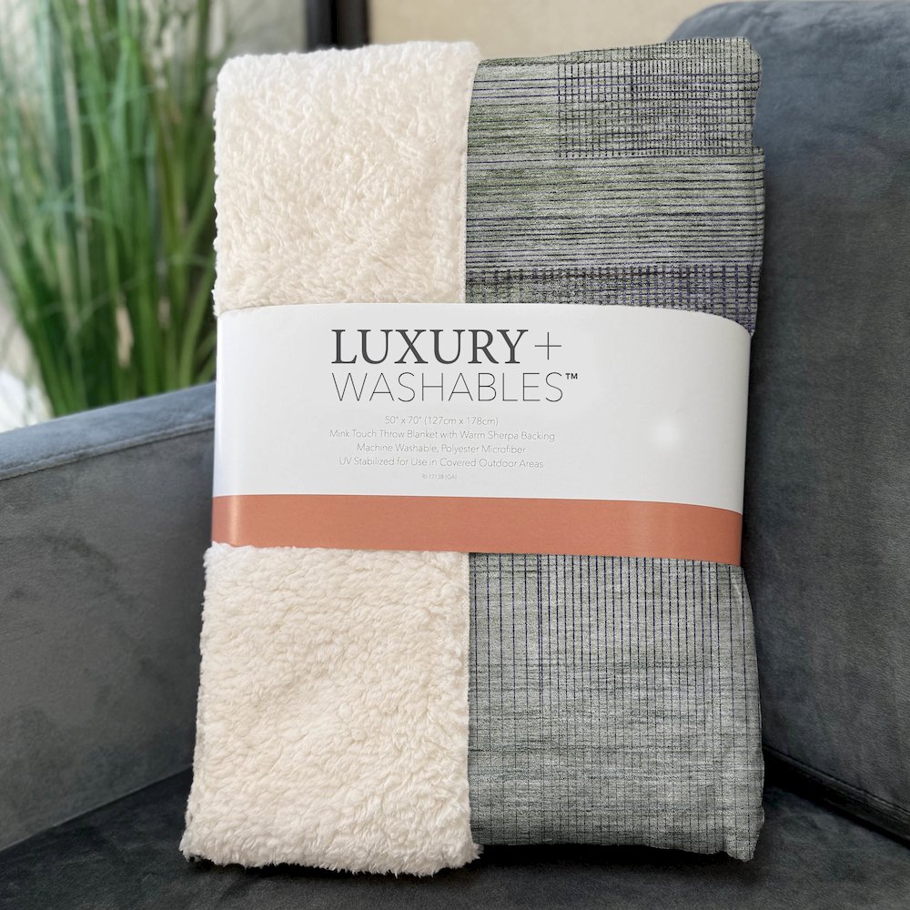 Premium Machine Washable ASB819 Aloe 50" x 70" Sherpa Throw Blanket. Picture 3