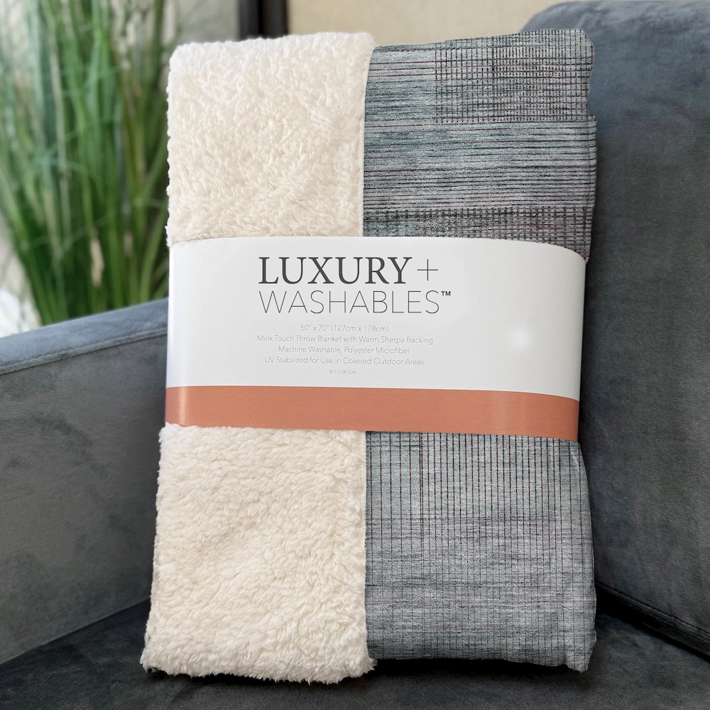 Premium Machine Washable ASB819 Teal 50" x 70" Sherpa Throw Blanket. Picture 3