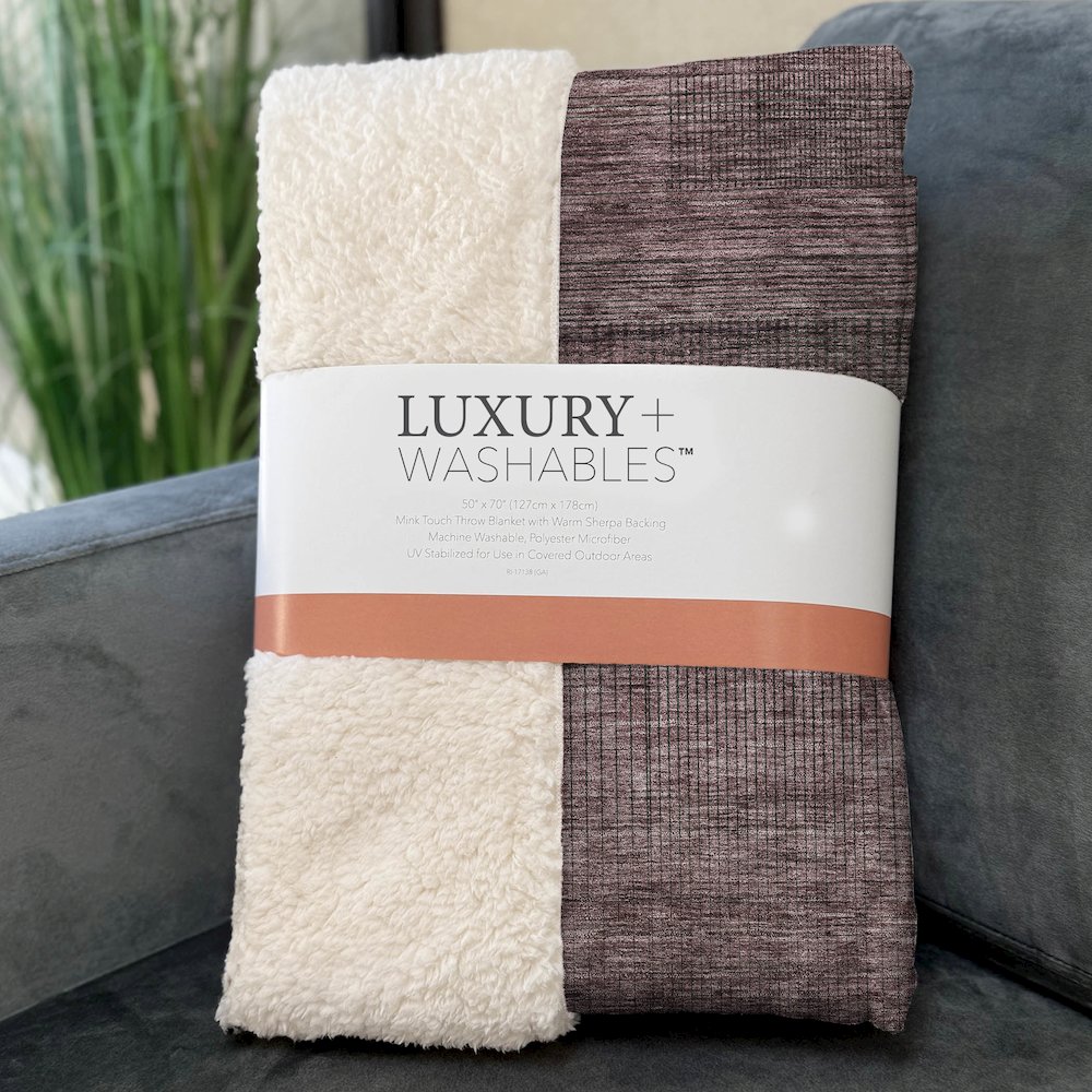 Premium Machine Washable ASB820 Merlot 50" x 70" Sherpa Throw Blanket. Picture 3