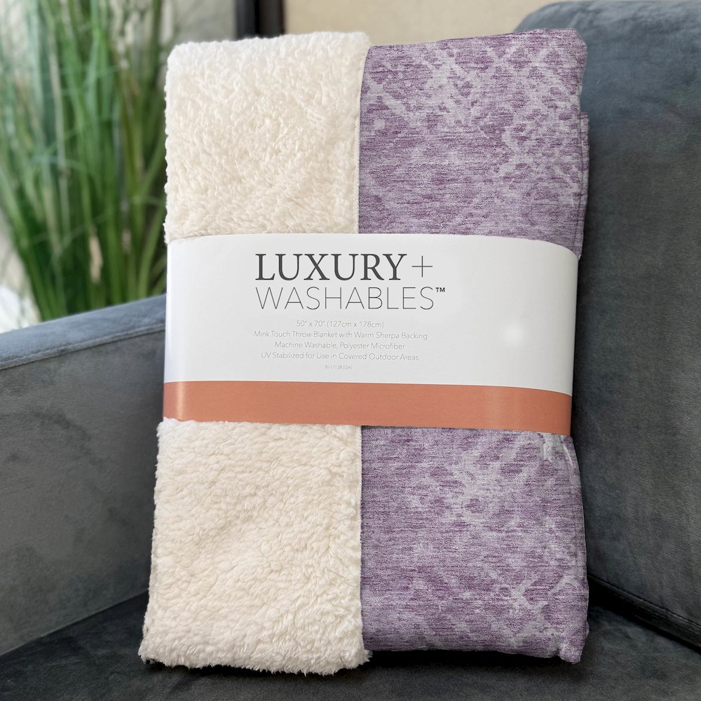 Premium Machine Washable ASB825 Lavender 50" x 70" Sherpa Throw Blanket. Picture 3