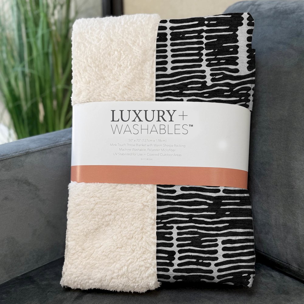 Premium Machine Washable ASB830 Black 50" x 70" Sherpa Throw Blanket. Picture 3