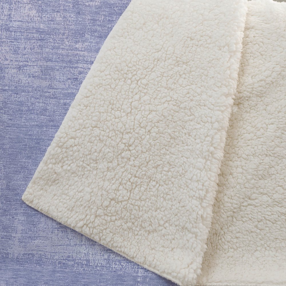 Premium Machine Washable ASB839 Lavender 50" x 70" Sherpa Throw Blanket. Picture 2