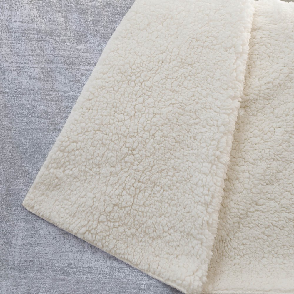 Premium Machine Washable ASB839 Silver 50" x 70" Sherpa Throw Blanket. Picture 2