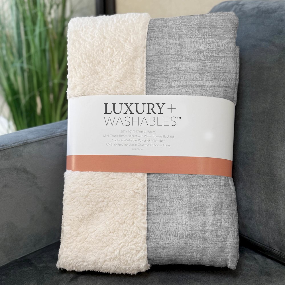 Premium Machine Washable ASB839 Silver 50" x 70" Sherpa Throw Blanket. Picture 3