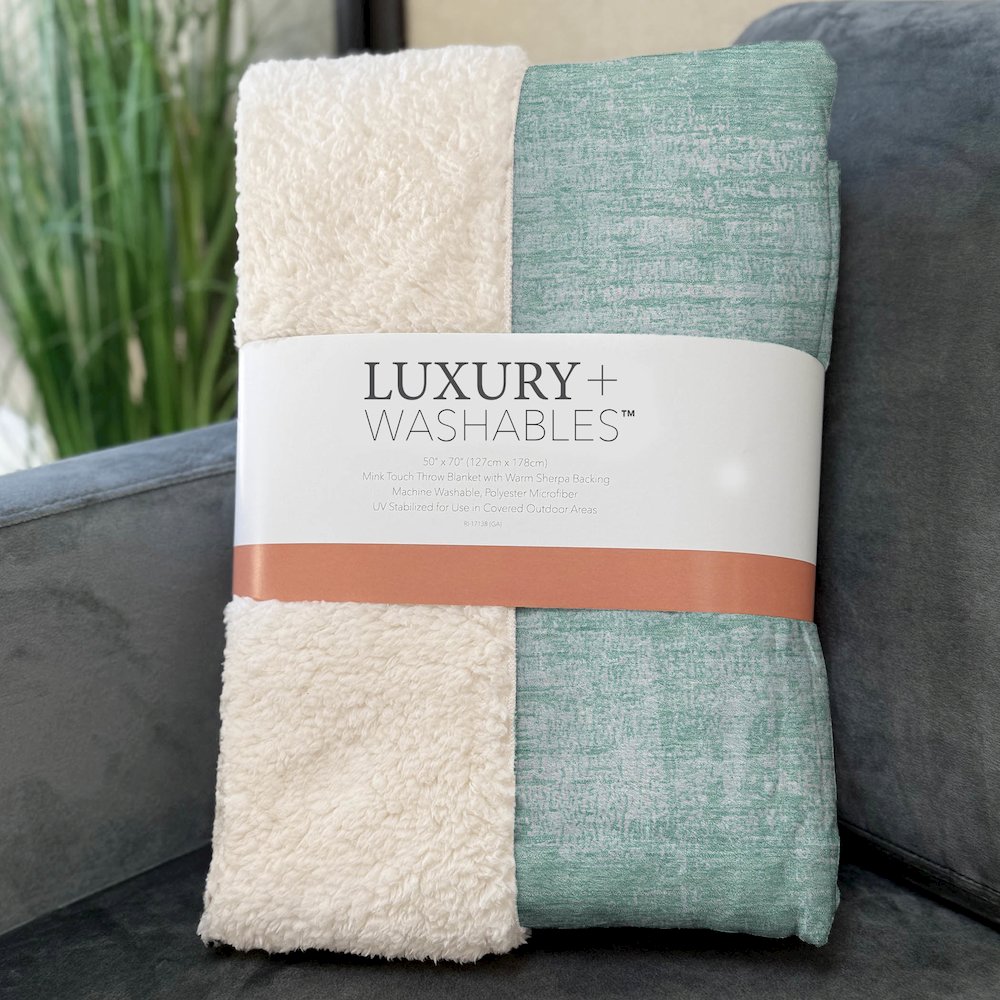 Premium Machine Washable ASB839 Turquoise 50" x 70" Sherpa Throw Blanket. Picture 3