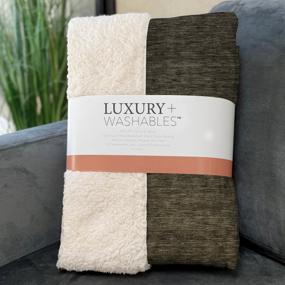 Premium Machine Washable ASB844 Chocolate 50" x 70" Sherpa Throw Blanket. Picture 3