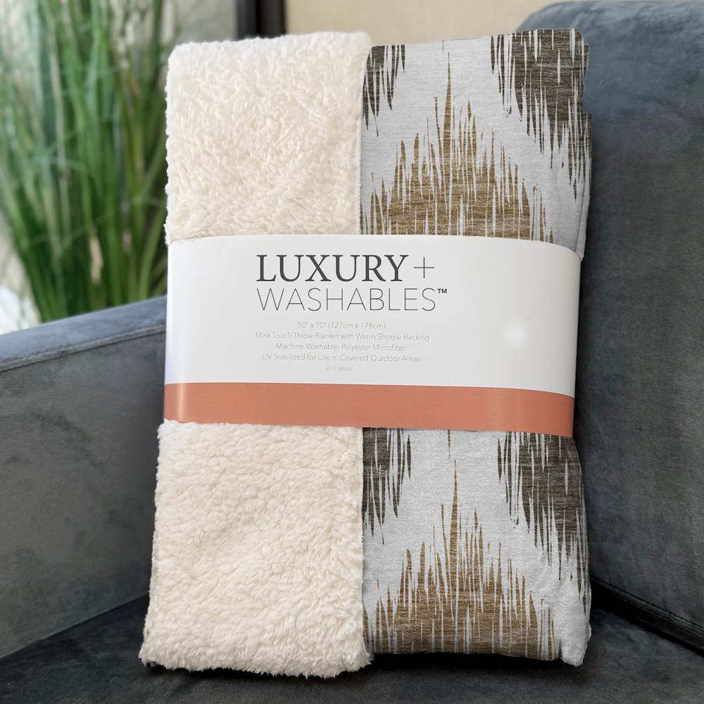 Premium Machine Washable ASB848 Chocolate 50" x 70" Sherpa Throw Blanket. Picture 3