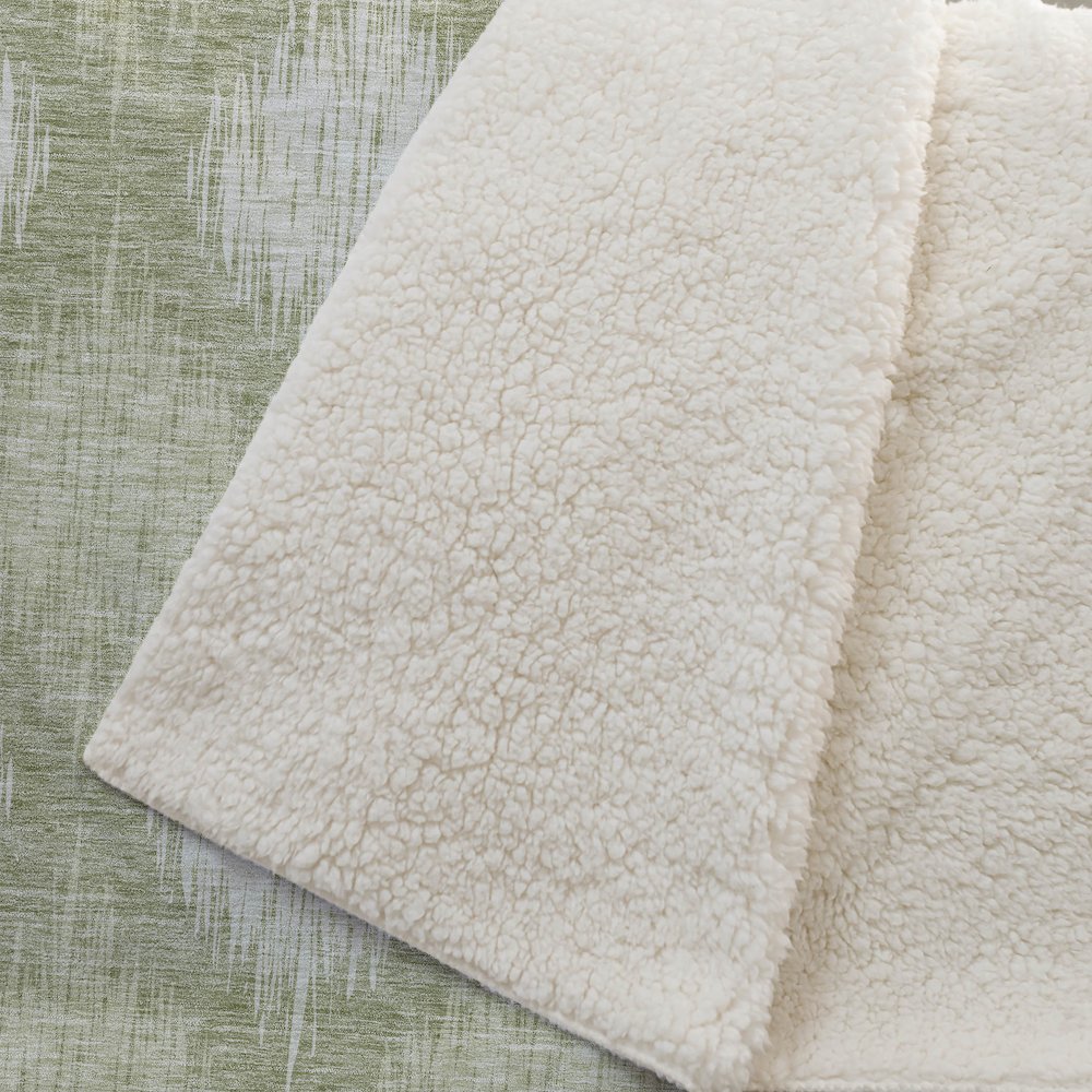 Premium Machine Washable ASB849 Aloe 50" x 70" Sherpa Throw Blanket. Picture 2