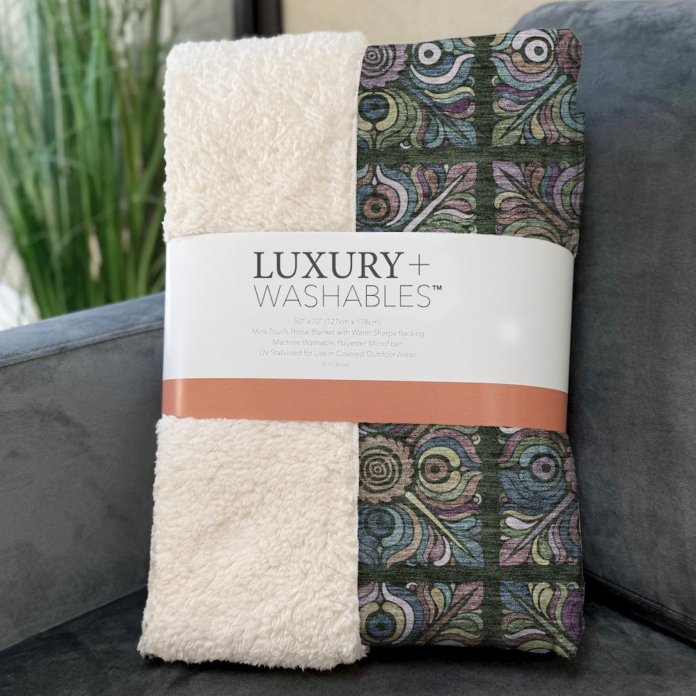 Premium Machine Washable ASB852 Fern 50" x 70" Sherpa Throw Blanket. Picture 3