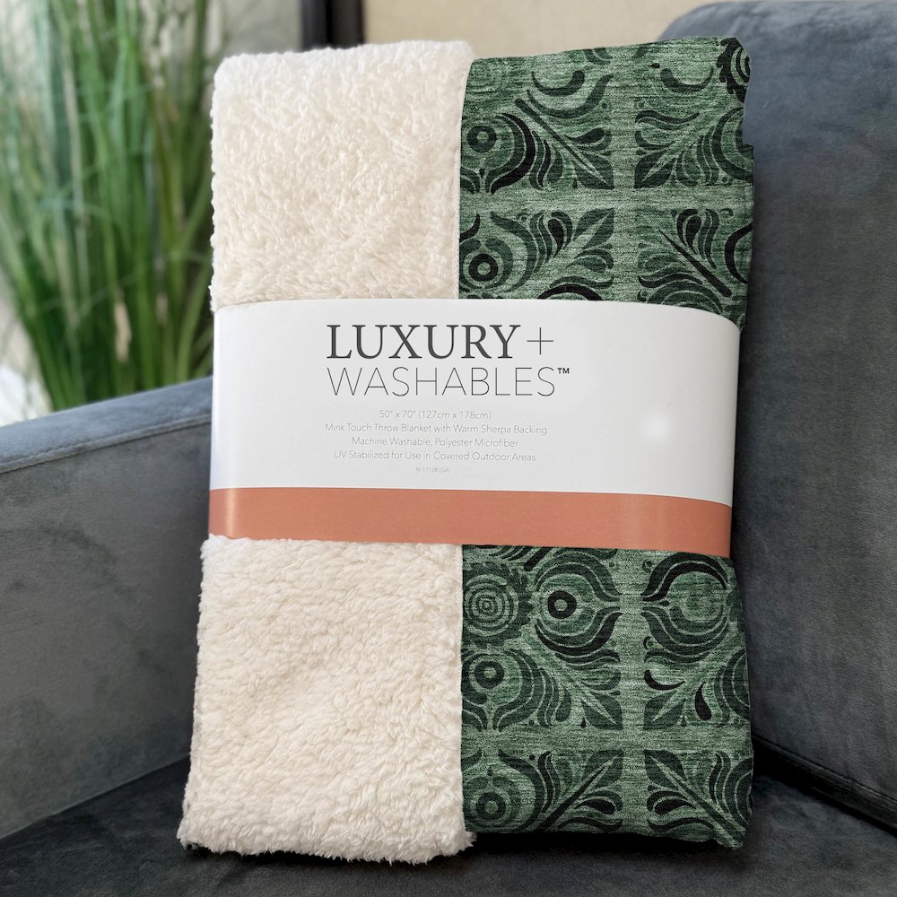 Premium Machine Washable ASB853 Green 50" x 70" Sherpa Throw Blanket. Picture 3