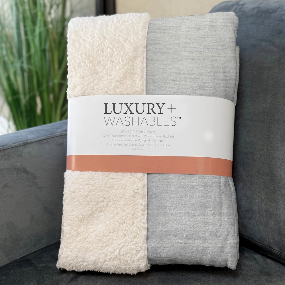 Premium Machine Washable ASB859 Silver 50" x 70" Sherpa Throw Blanket. Picture 3