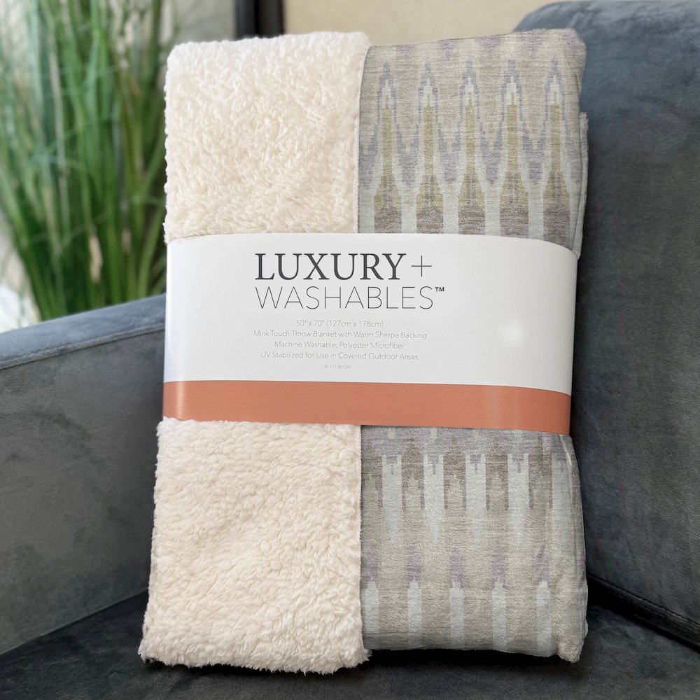 Premium Machine Washable ASB860 Beige 50" x 70" Sherpa Throw Blanket. Picture 3