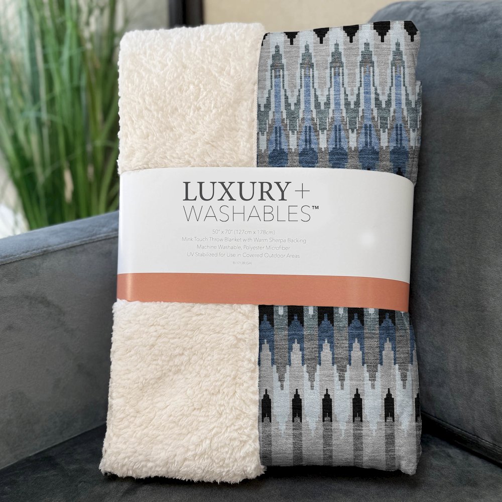 Premium Machine Washable ASB860 Gray 50" x 70" Sherpa Throw Blanket. Picture 3