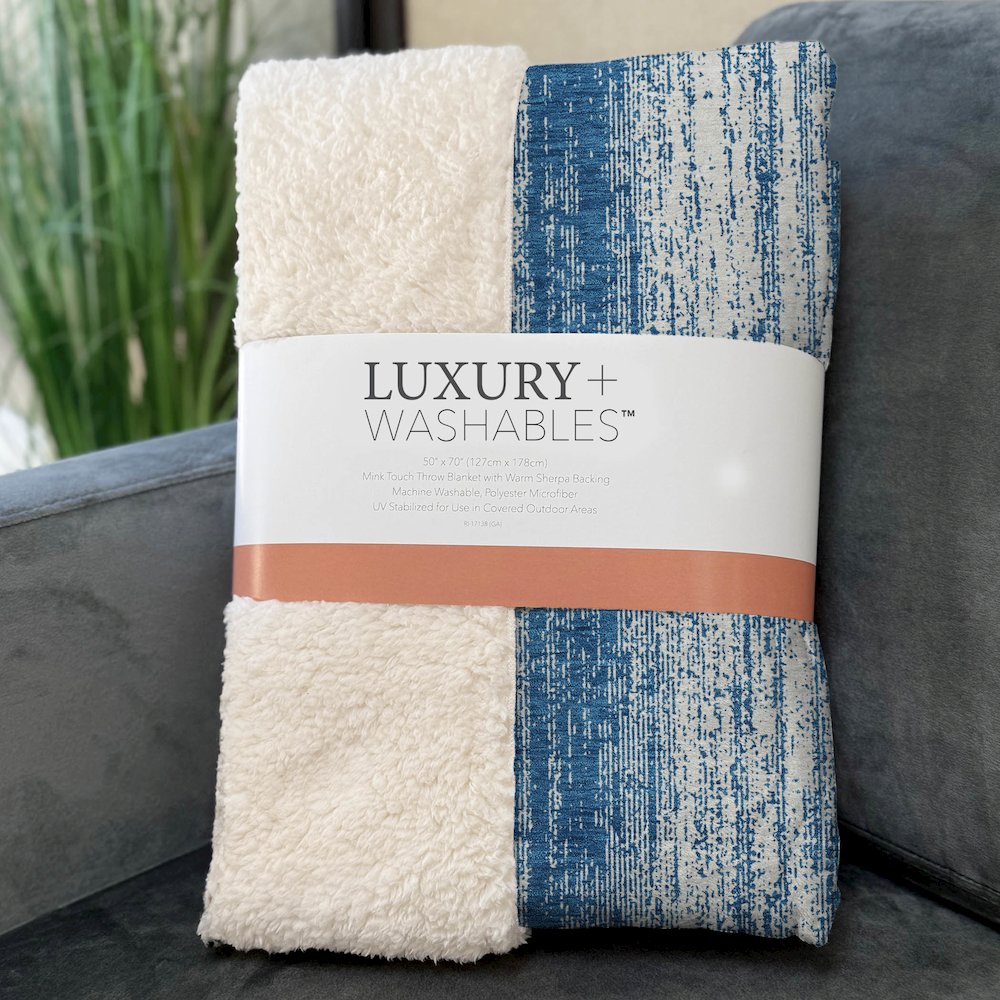 Premium Machine Washable ASB861 Navy 50" x 70" Sherpa Throw Blanket. Picture 3