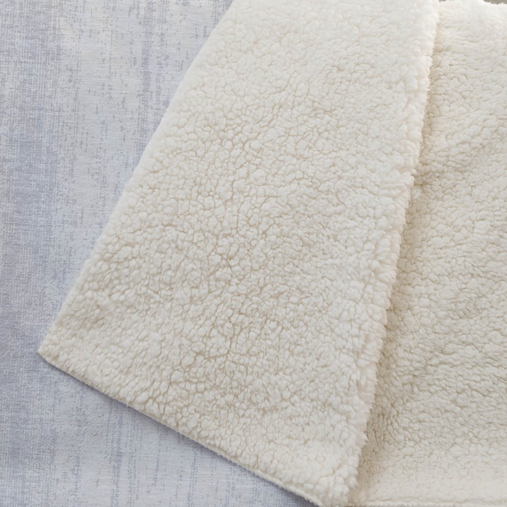 Premium Machine Washable ASB861 Silver 50" x 70" Sherpa Throw Blanket. Picture 2