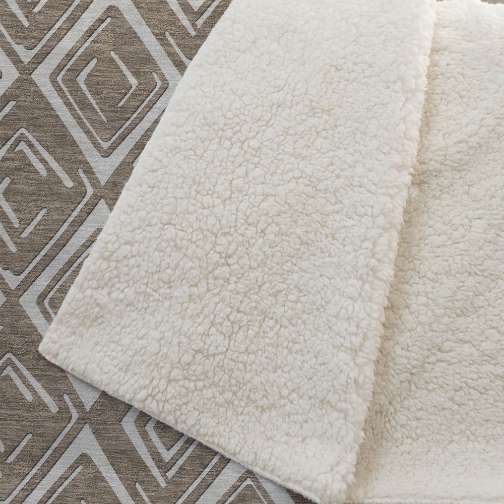 Premium Machine Washable ASB862 Brown 50" x 70" Sherpa Throw Blanket. Picture 2
