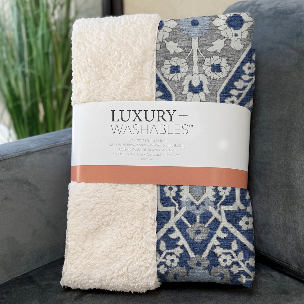 Premium Machine Washable ASB863 Navy 50" x 70" Sherpa Throw Blanket. Picture 3