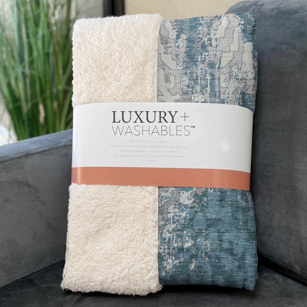 Premium Machine Washable ASB864 Teal 50" x 70" Sherpa Throw Blanket. Picture 3