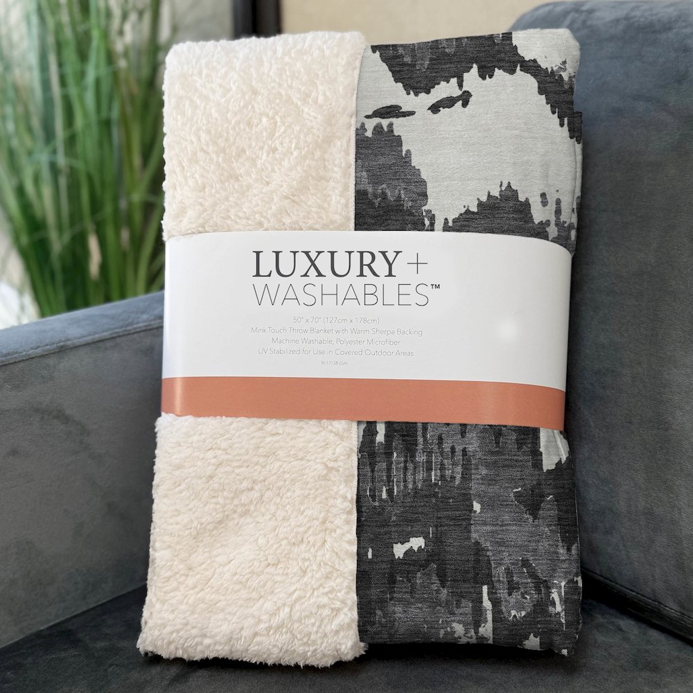 Premium Machine Washable ASB865 Black 50" x 70" Sherpa Throw Blanket. Picture 3