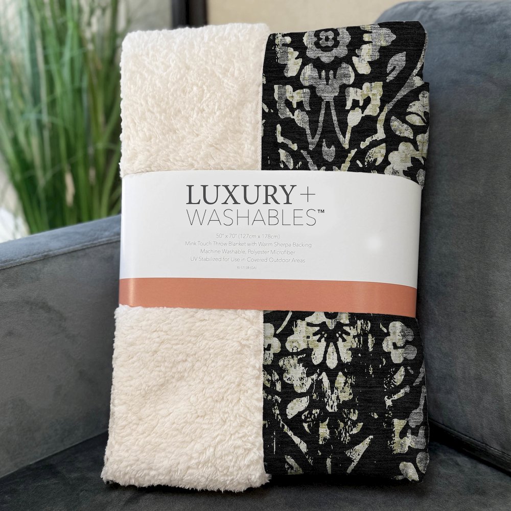 Premium Machine Washable ASB868 Black 50" x 70" Sherpa Throw Blanket. Picture 3