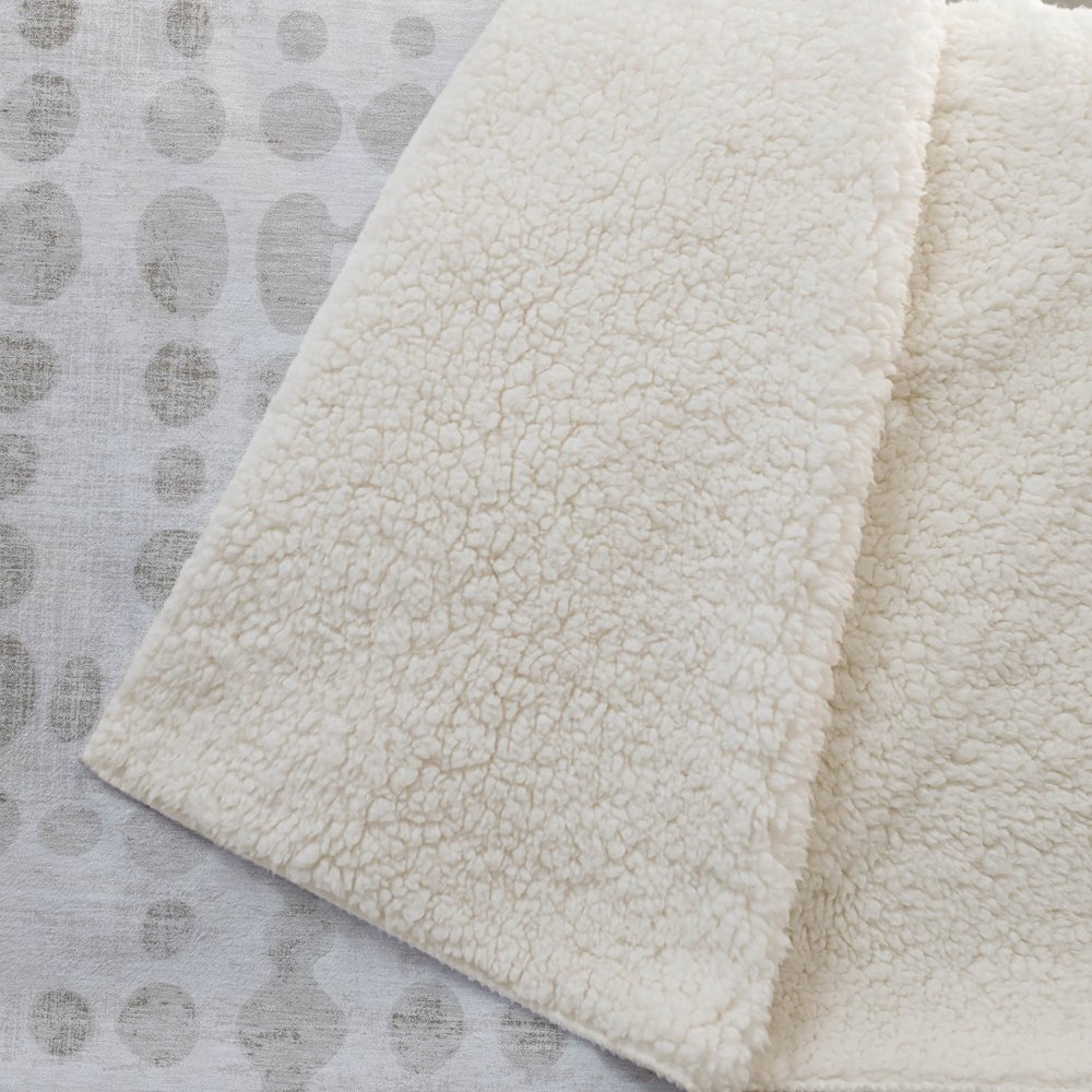 Premium Machine Washable ASB869 Ivory 50" x 70" Sherpa Throw Blanket. Picture 2